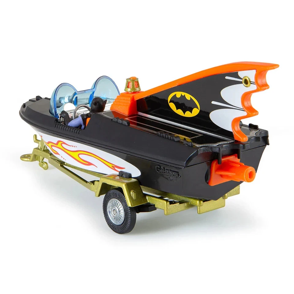 CORGI MODEL CLUB ISSUE #107 1966 BATMAN BATBOAT WITH TOW HOOK FIGURES & TRAILER - Image 3 of 4