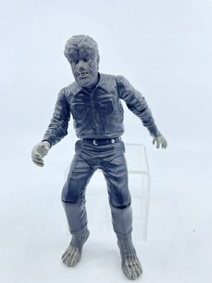 The Wolf Man Sideshow 8″ Universal Studios Monsters Figure Lon
