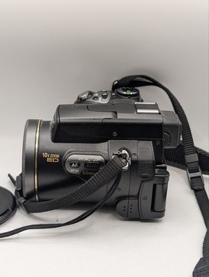 Nikon Coolpix 8800 VR 8MP Bridge Camera 10x Zoom Nikkor ED Lens 35