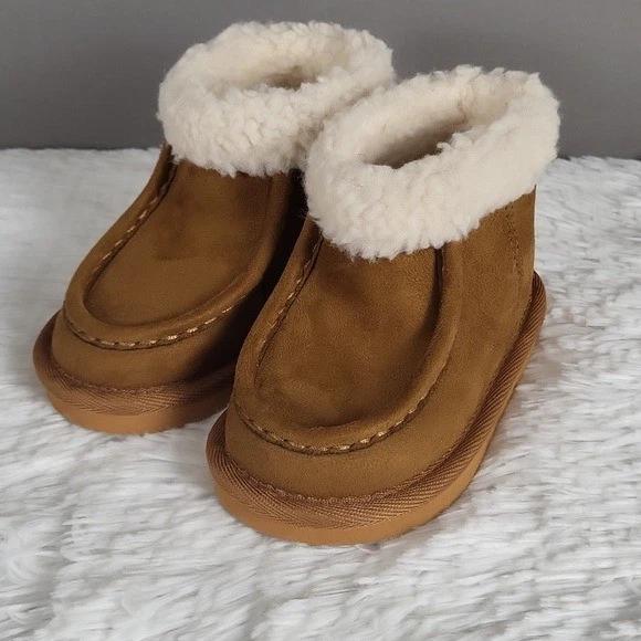 Baby Gap Niños Acogedoras Botas Moc Gamuza Vegana, Forro Sherpa, Zapato Bebé Talla 6 Foto 2 de 4