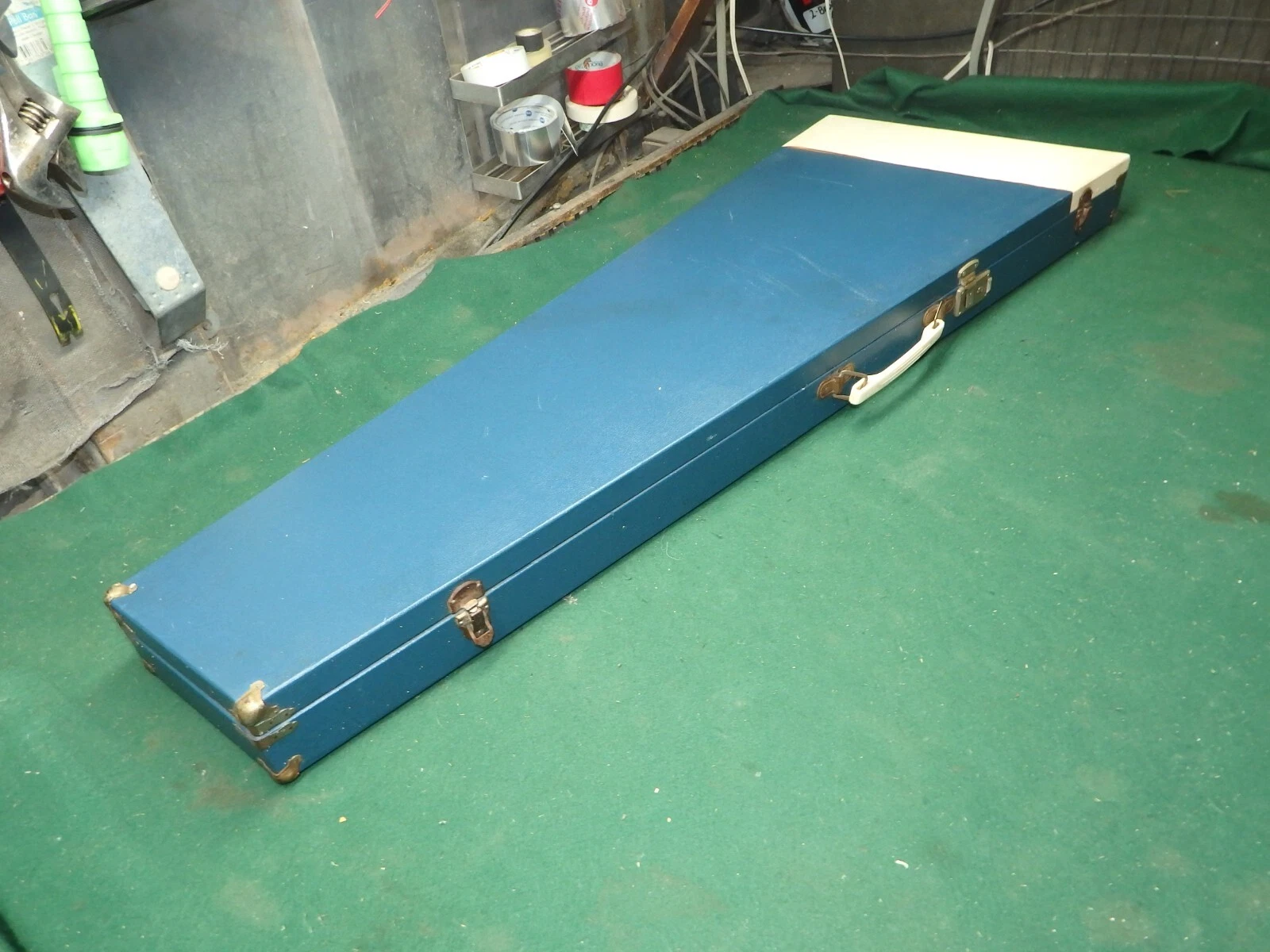 Picture 3 of 24