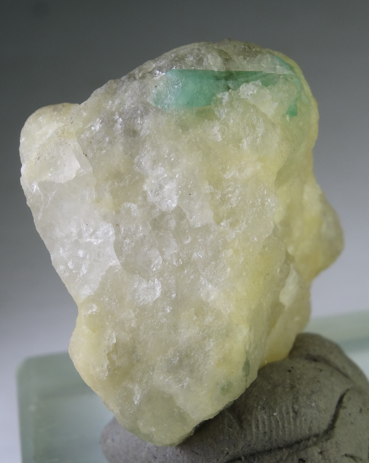 110 CARATS NATURAL SWAT GREEN EMERALD & CALCITE CRYSTAL FROM PAKISTAN ...
