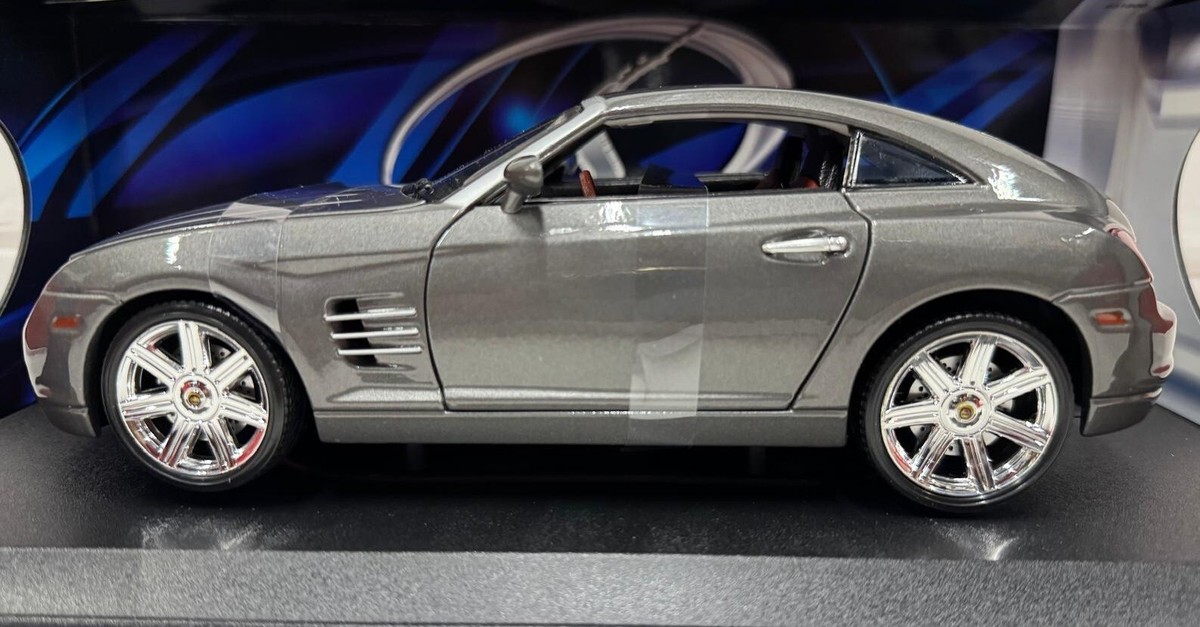 Chrysler Crossfire Diecast Car 1:18 by Maisto – Rare Special