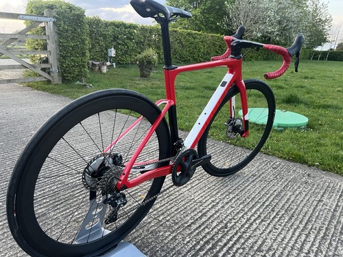 Ribble Endurance SL Disc, Ultegra, Carbon Wheels, Integrated Bars - Picture 5 of 16