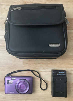 Nikon COOLPIX S3500 Purple Digital Camera 20.0MP with Charger and Case (Tested)