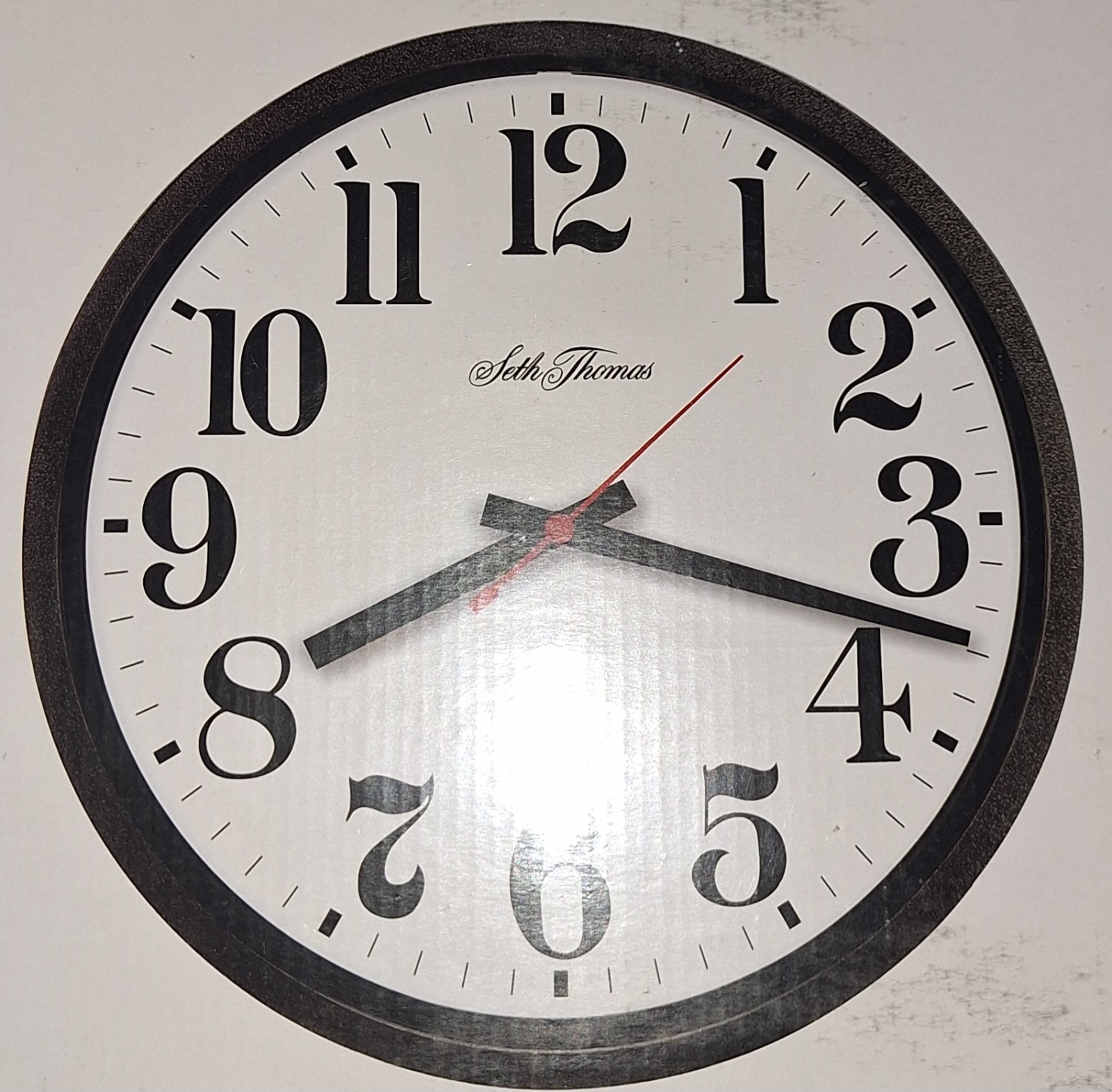 14 " x 2 . 5 " Round. Electrical Powered Office Home Wall Clock Seth Thomas 3 Left featured image