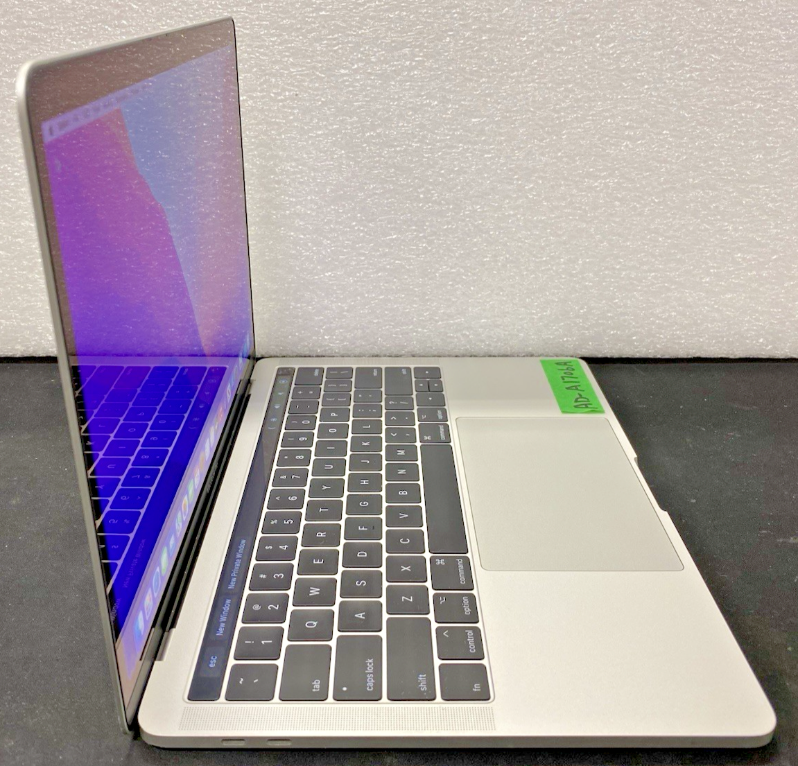 A1706 Apple MacBook Pro 13