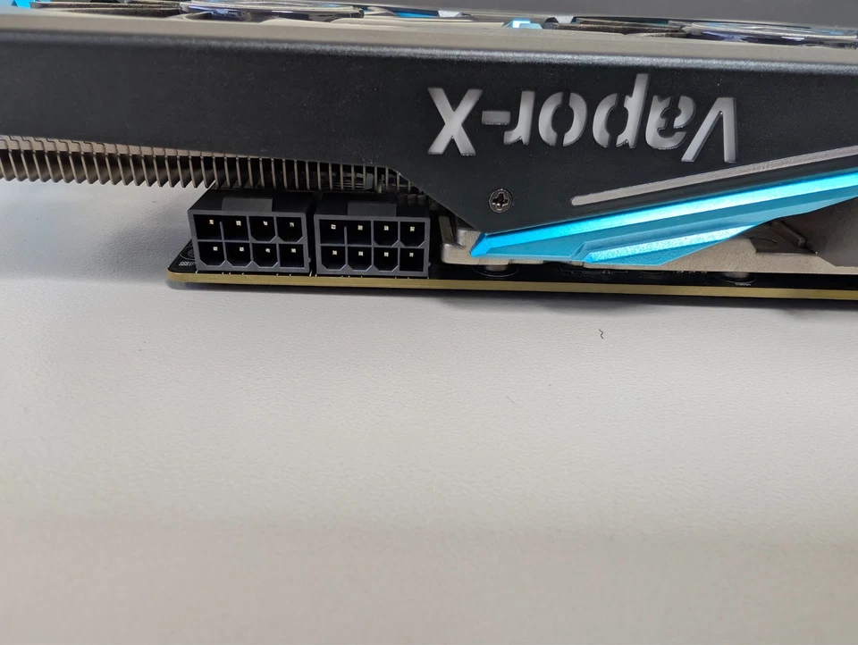 Sapphire Vapor-X R9 280X 3GB DDR5 PCI-E 299-1E210-208SA - Image 3 of 4