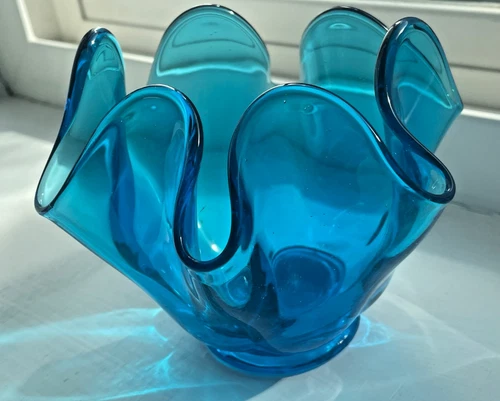 Cute MCM Vintage LE Smith Cobalt Blue swung Glass Dish ruffle decorative bowl