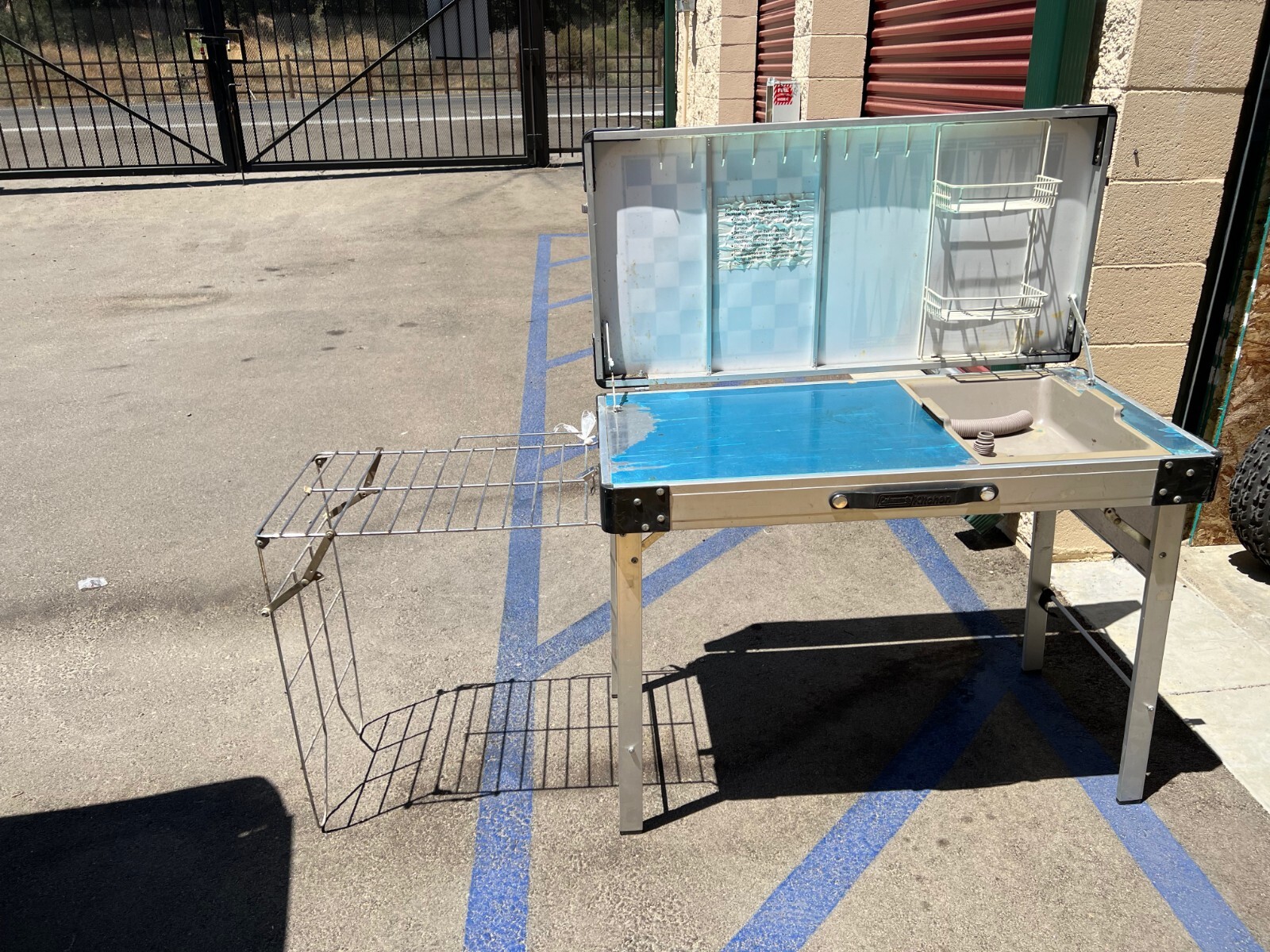 Vintage COLEMAN Camping Kitchen Outdoor Portable Folding Game Table Sink eBay