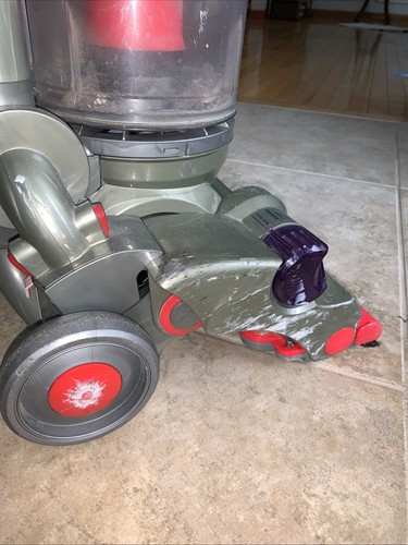Dyson DC14 Low Reach Red Upright Vacuum Bagless Neon - Picture 9 of 10
