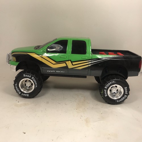 DODGE RAM 1500 ROAD RIPPERS (2005, TOY STATE) YMCA MUSIC - Picture 4 of 9