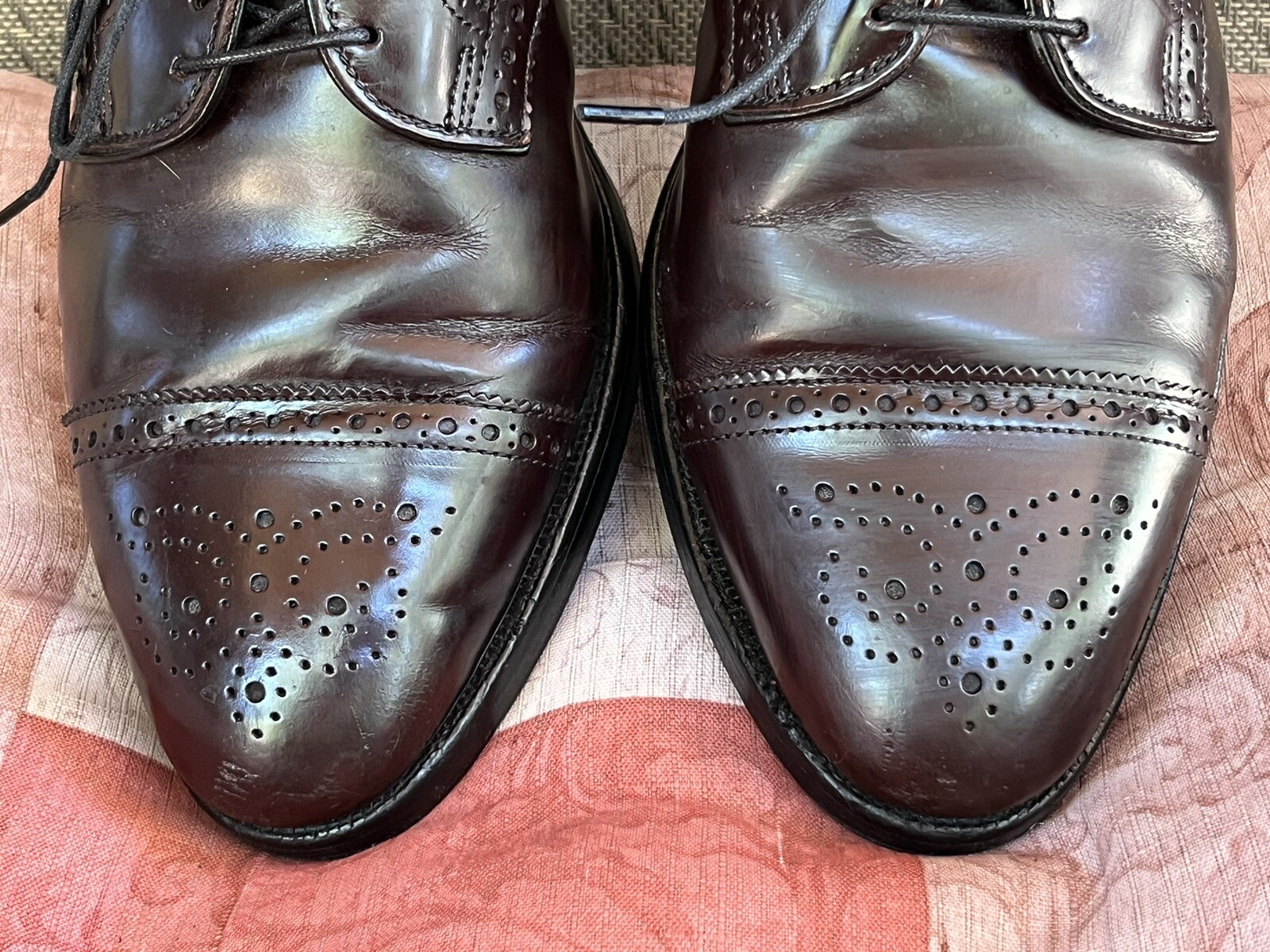 SAOLA Scarpe eleganti da uomo Allen Edmonds taglia 10 B Sanford punta cap in pelle bordeaux