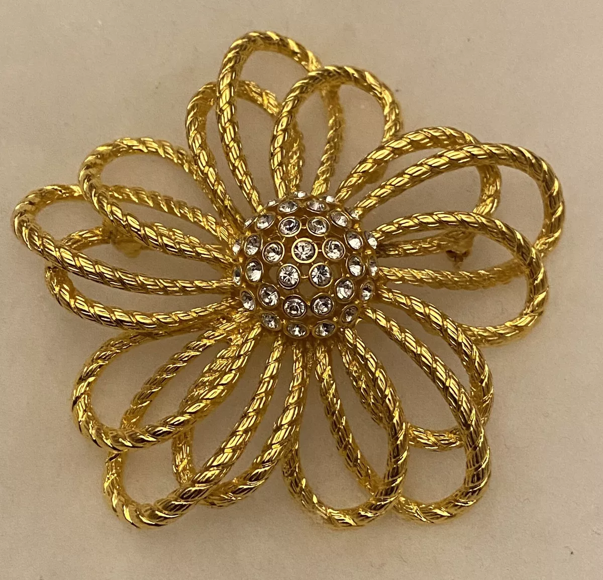 Joan rivers brooch deals