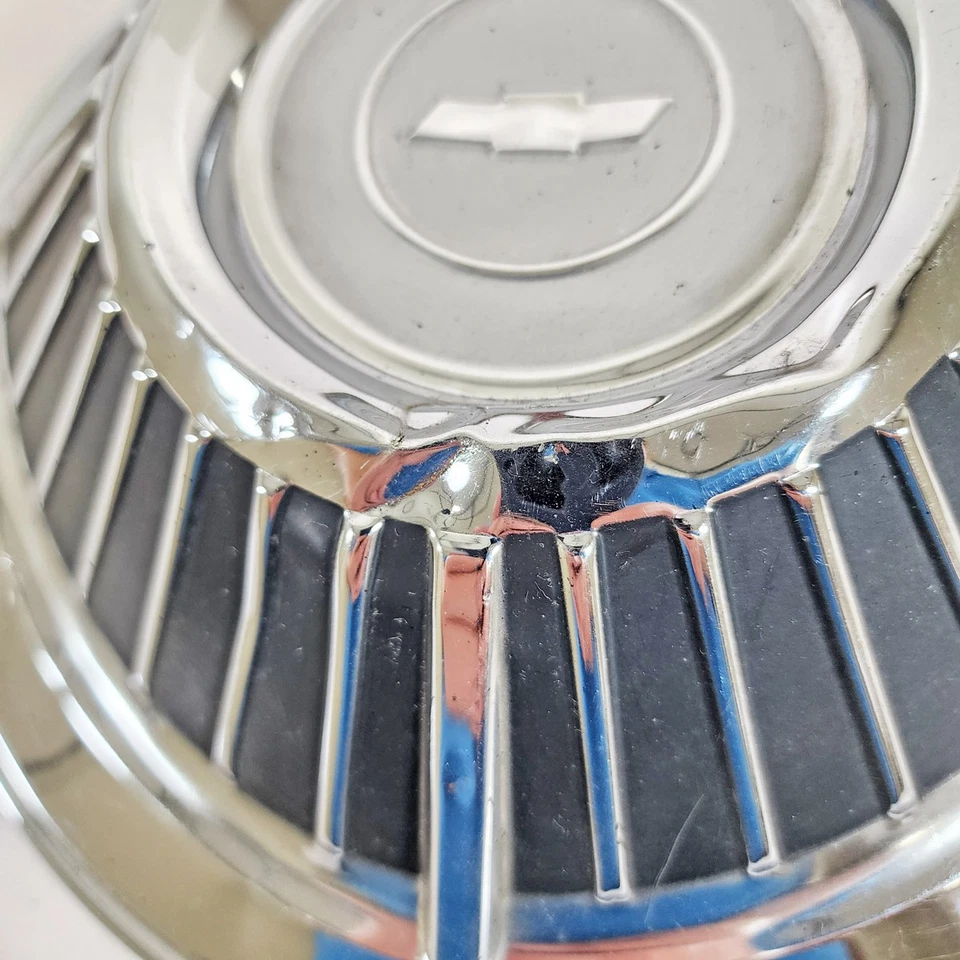 ONE 1963 雪佛兰 409 IMPALA / BEL AIR 10 5/8 英寸狗盘轮毂盖二手 — 第 4/4 张图片