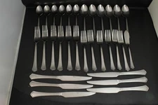 Washington Forge FINESSE Stainless 68 Pcs 12 settings + Serving Spoons NICE COND