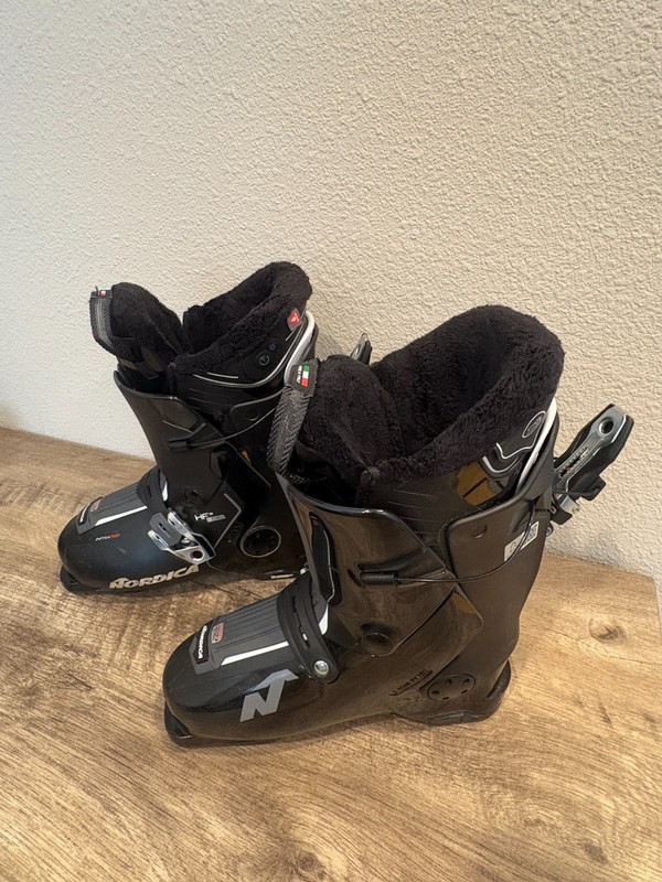 Woman Ski boots 24.5