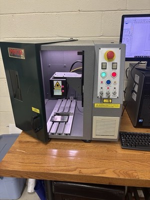 Desktop Fiber Laser Marking System Motorized Z Axis IPG Laser Ezcad software