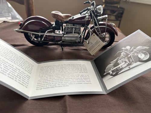 FRANKLIN MINT 1942 INDIAN Motorcycle 442 1/10 Scale With Tag - Picture 2 of 8
