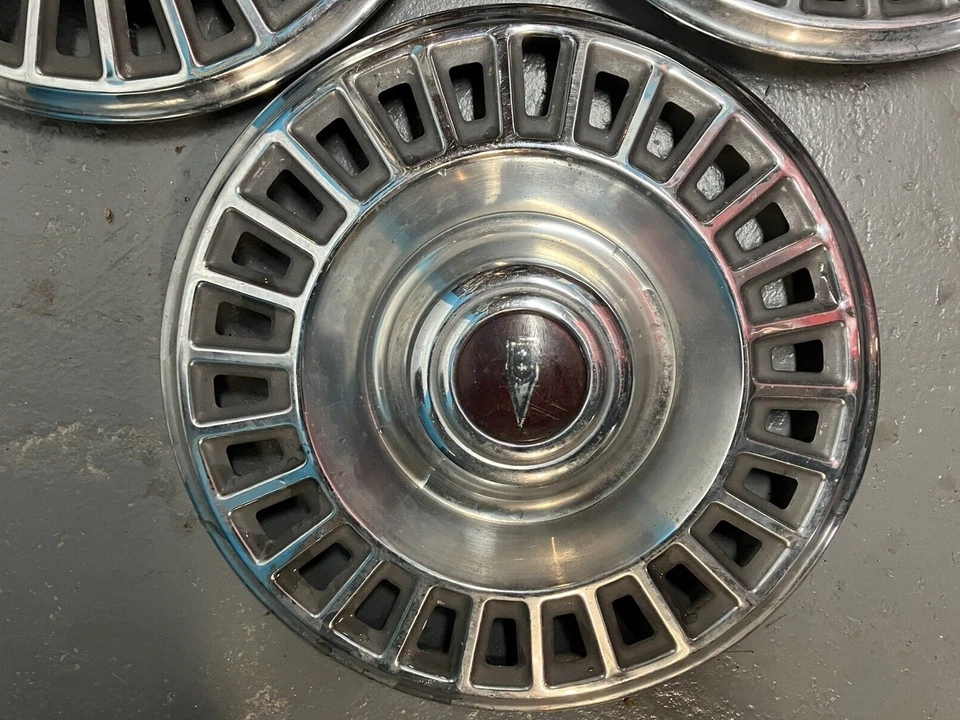 Juego de 3 cubiertas de rueda de 14 pulgadas Pontiac Beaumont 69 USADAS Foto 4 de 4