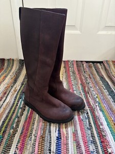 GANT Timbly Chelsea Boots Deep in Black | UK