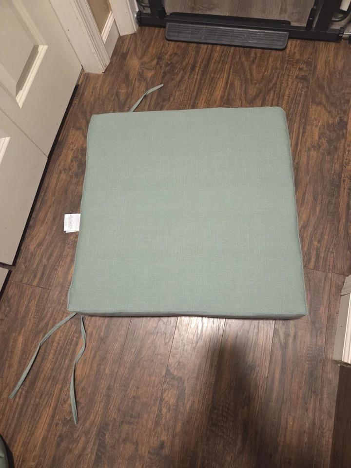 Juego de asientos profundos exteriores ARDEN EarthFIBER 24 pulgadas Textura verde salvia x 24 pulgadas Foto 3 de 4