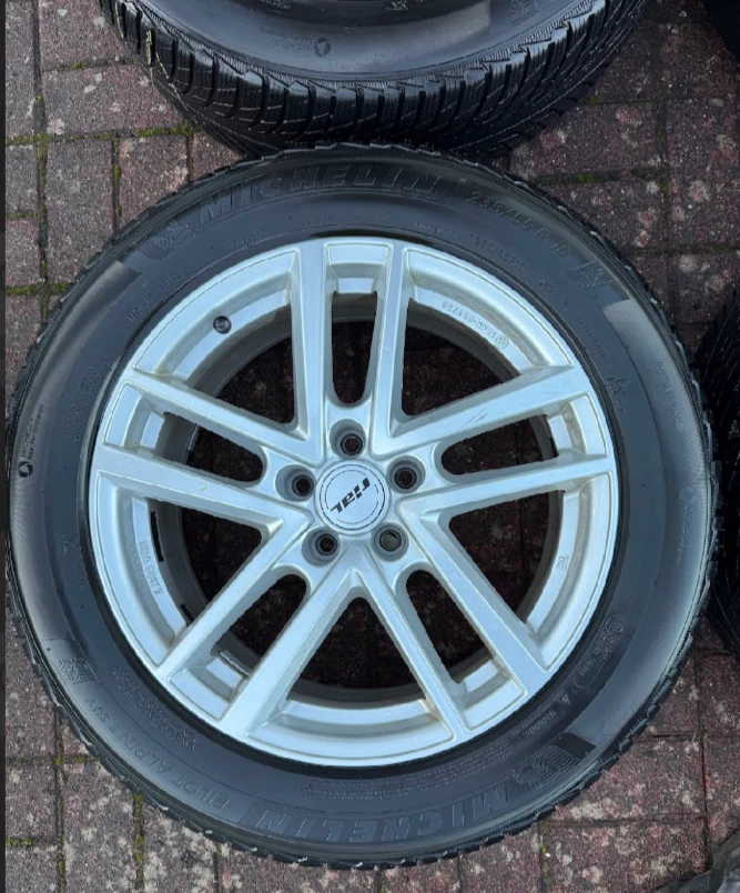 VW Tiguan, Audi Q3, Seat, Skoda Winterreifen,18 Zoll,2x8mm und 2x7mm Profiltiefe - Bild 4 von 4