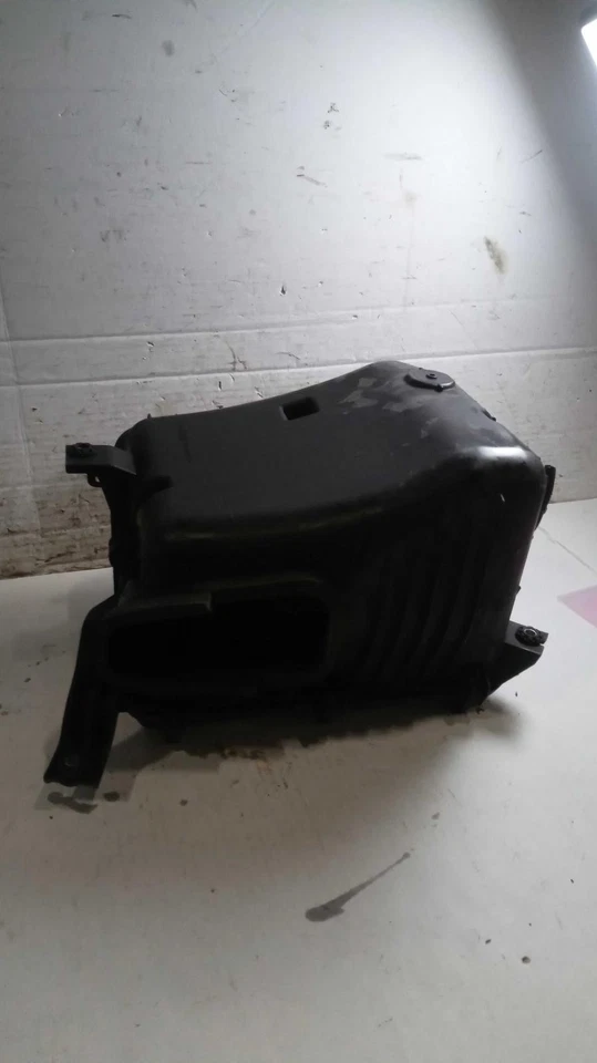 Conjunto de filtro de aire usado se adapta a: Nissan Armada 2017 grado A Foto 2 de 4