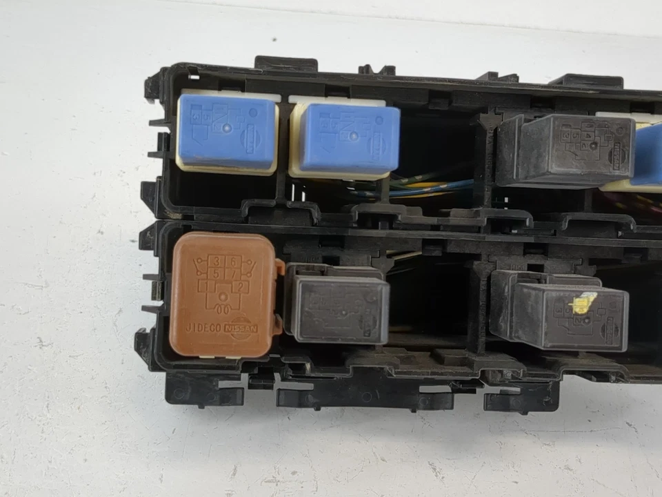 Nissan Armada 2008-2012 caja de fusibles caja de fusibles módulo de relé 284b7 Ze03b QKYRT Foto 3 de 4