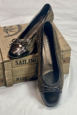 Vanelli Brown Suede Quilted with Patent Leather Caps Flats-6M.