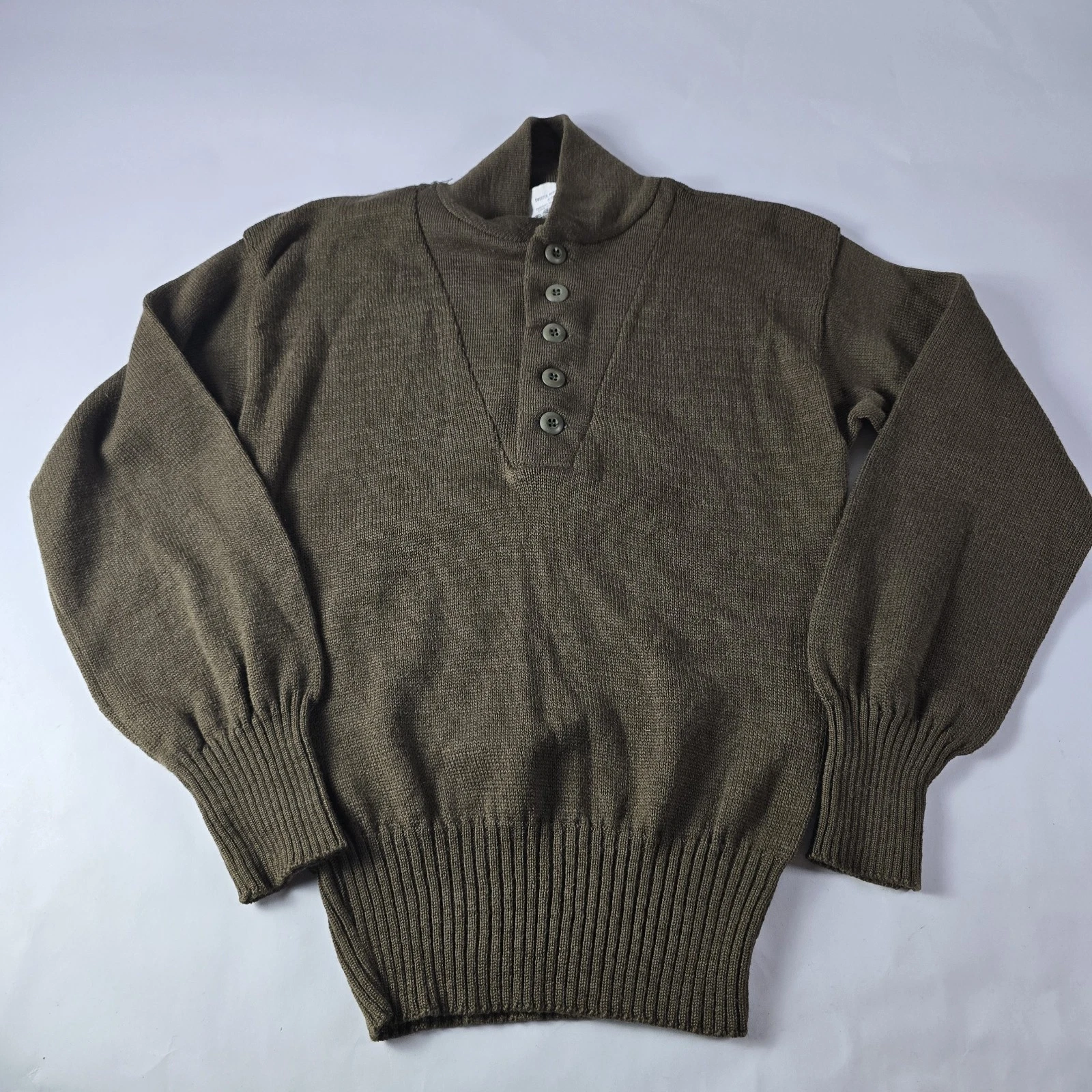 Jack Young Associates Sweater Mens Medium Olive Drab Wool Henley USA Military
Opens in a new window 