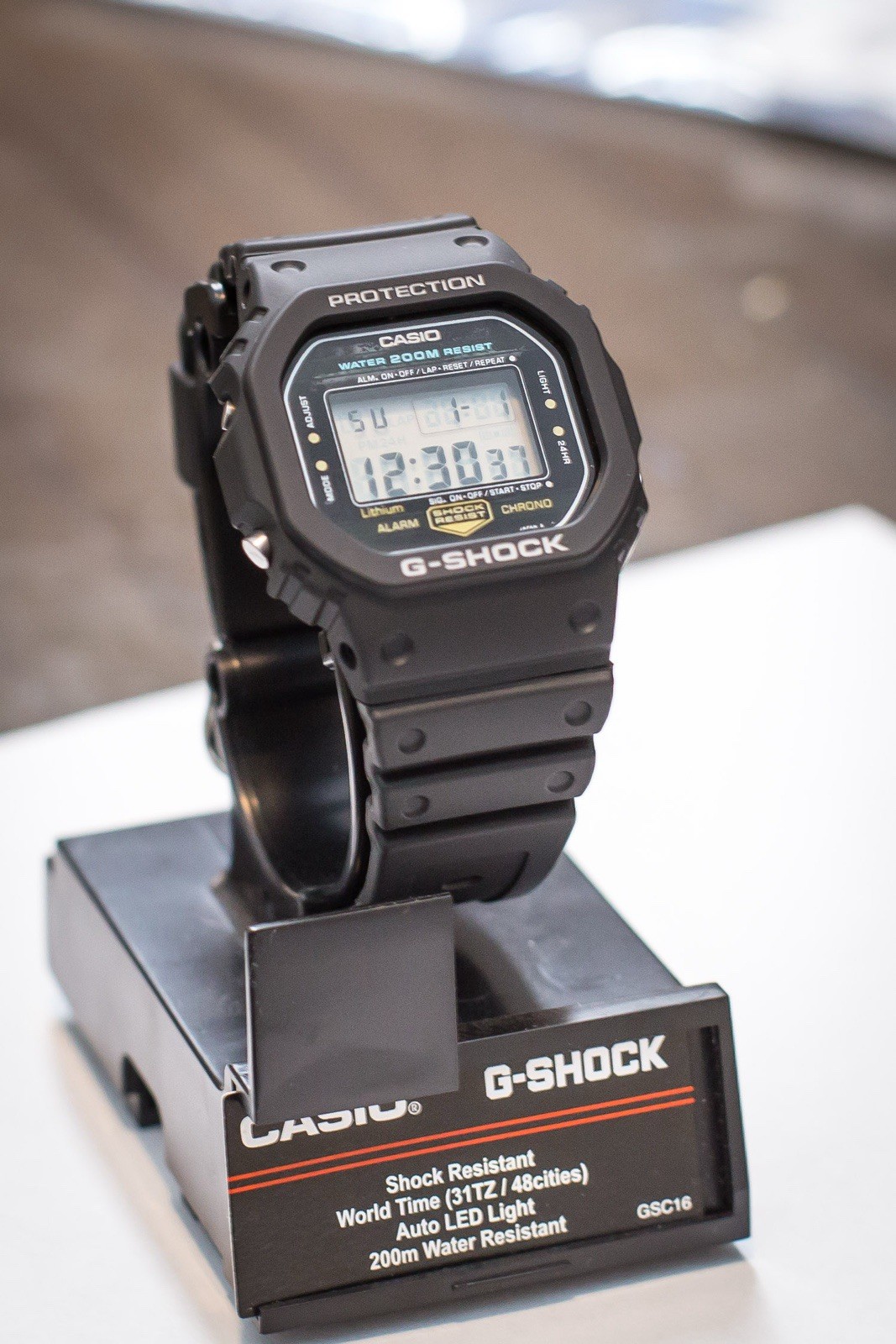 Vintage CASIO G-SHOCK DW-5200 Module 240 Digital Watch 200M Water Resistant