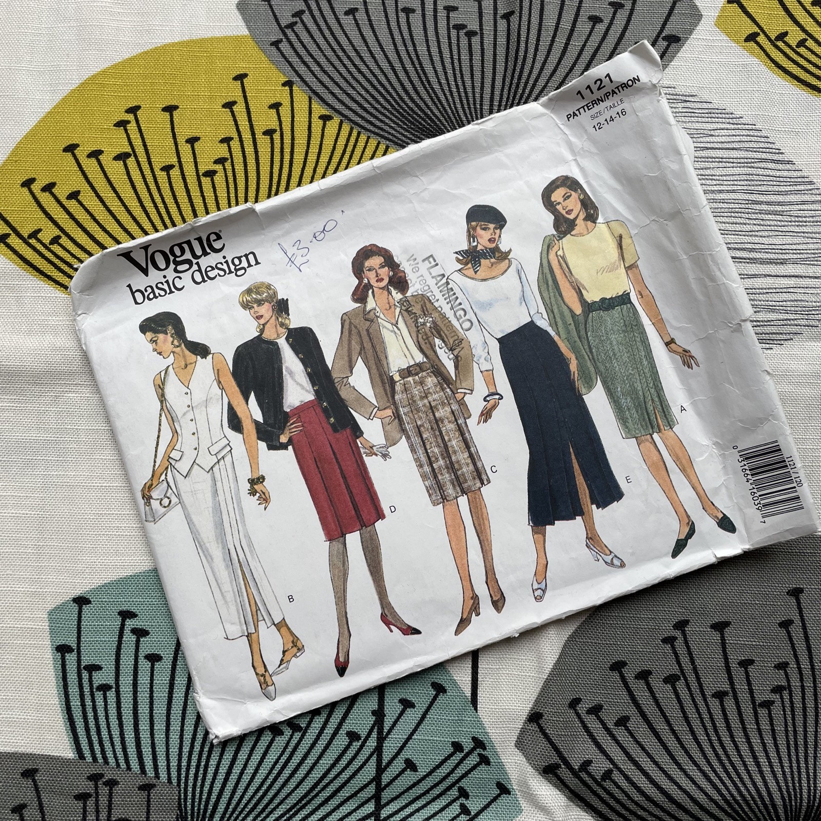 Vogue Sewing Pattern 1121 Misses Skirts Variations 1993 Size 12-14-16 Uncut
