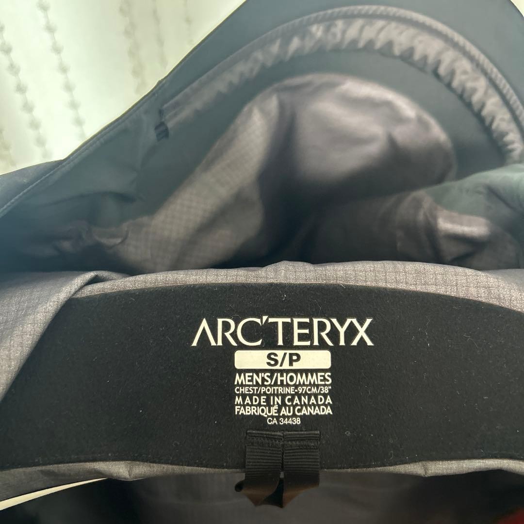 ARC'TERYX ALPHA SV JACKET Made in Canada thumbnail 7