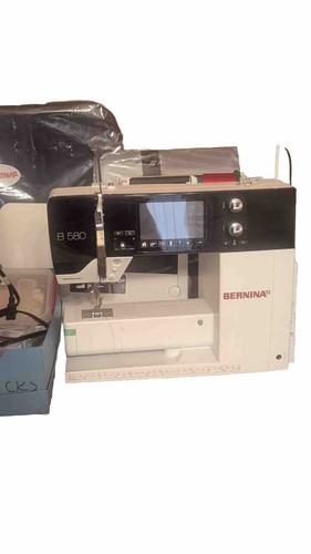 Bernina b580 embroidery & Sewing machine WORKS! Plus Extra Hoops, Thread, Case &