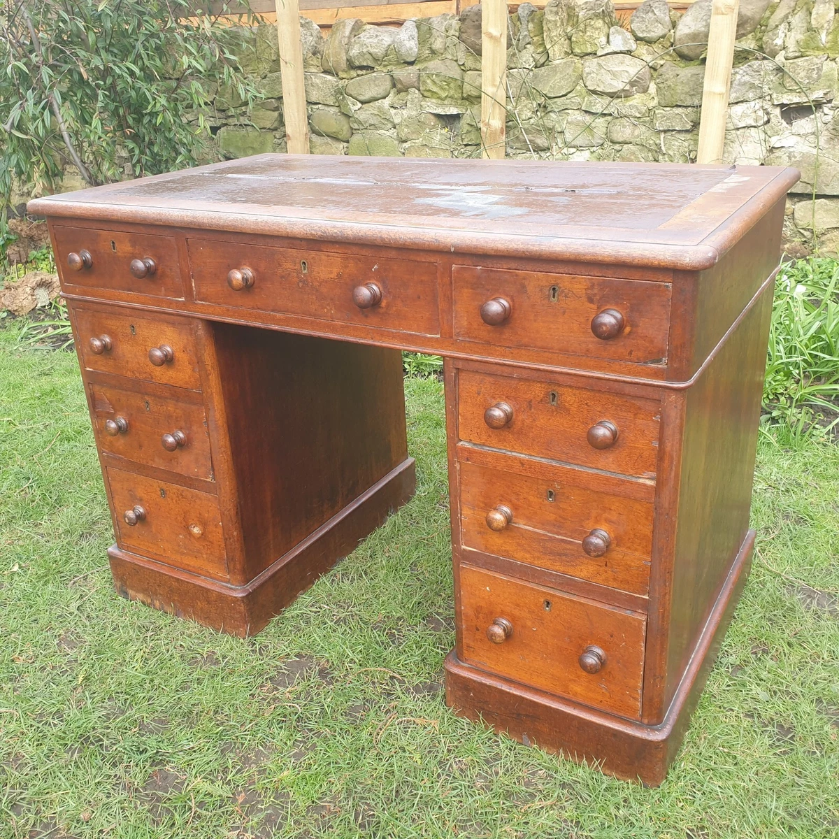 Antique Victorian small knee hole leather top Mahogany Desk eBay