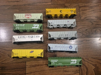 #ad HO Lot of 9 Athearn 54’ PS 3 Bay Covered Hopper Burlington Northern UP $105.00