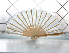 Vintage White Lace and Bamboo Hand Held Folding Fan