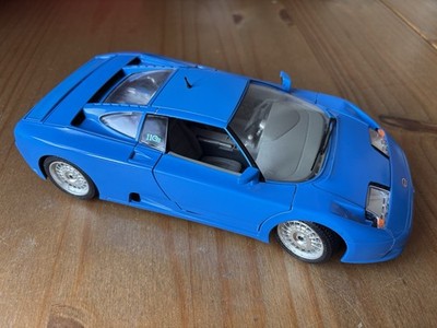 Bburago Bugatti EB 110 1991 Modellauto Blau Sportwagen mit zu öffnenden Teilen