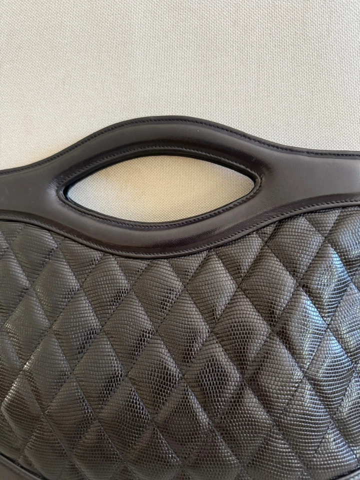 Bolso de mano de cuero Carlisle acolchado y convertible en bolso cruzado Foto 3 de 4