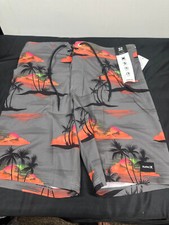 Hurley Phantom Eco Weekender 20  Board Shorts Size 30 Tropics Palm Trees New