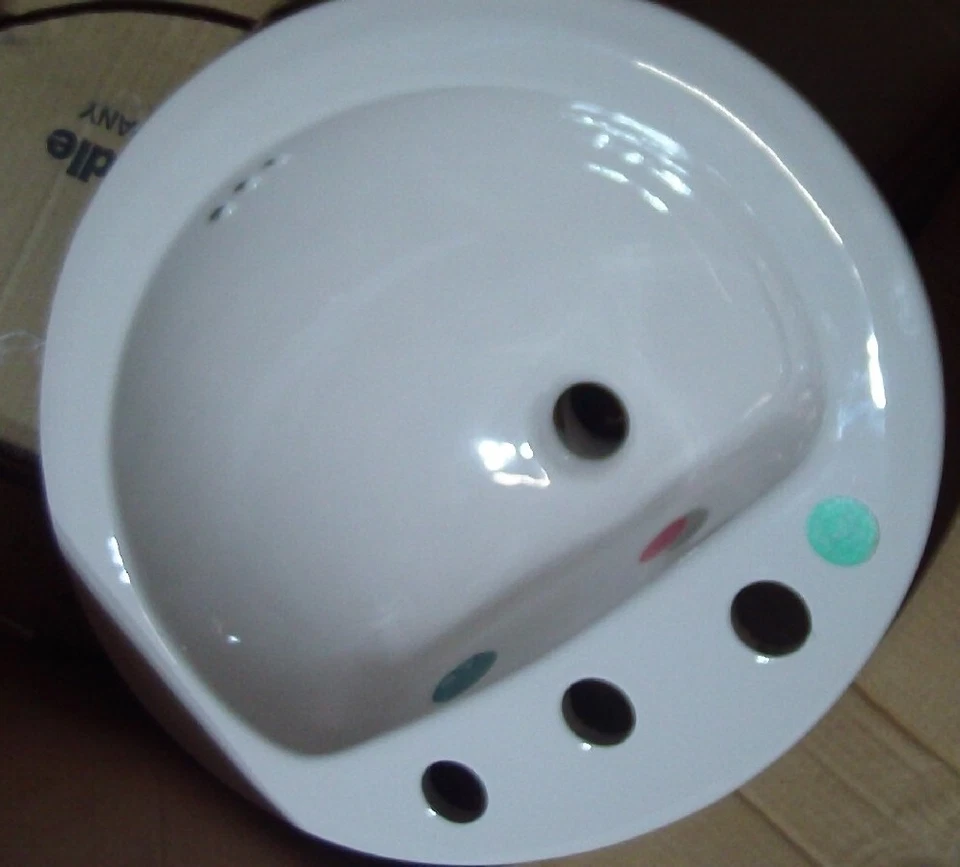 Grúa fontanería Chelsea lavabo baño inserto Foto 3 de 4