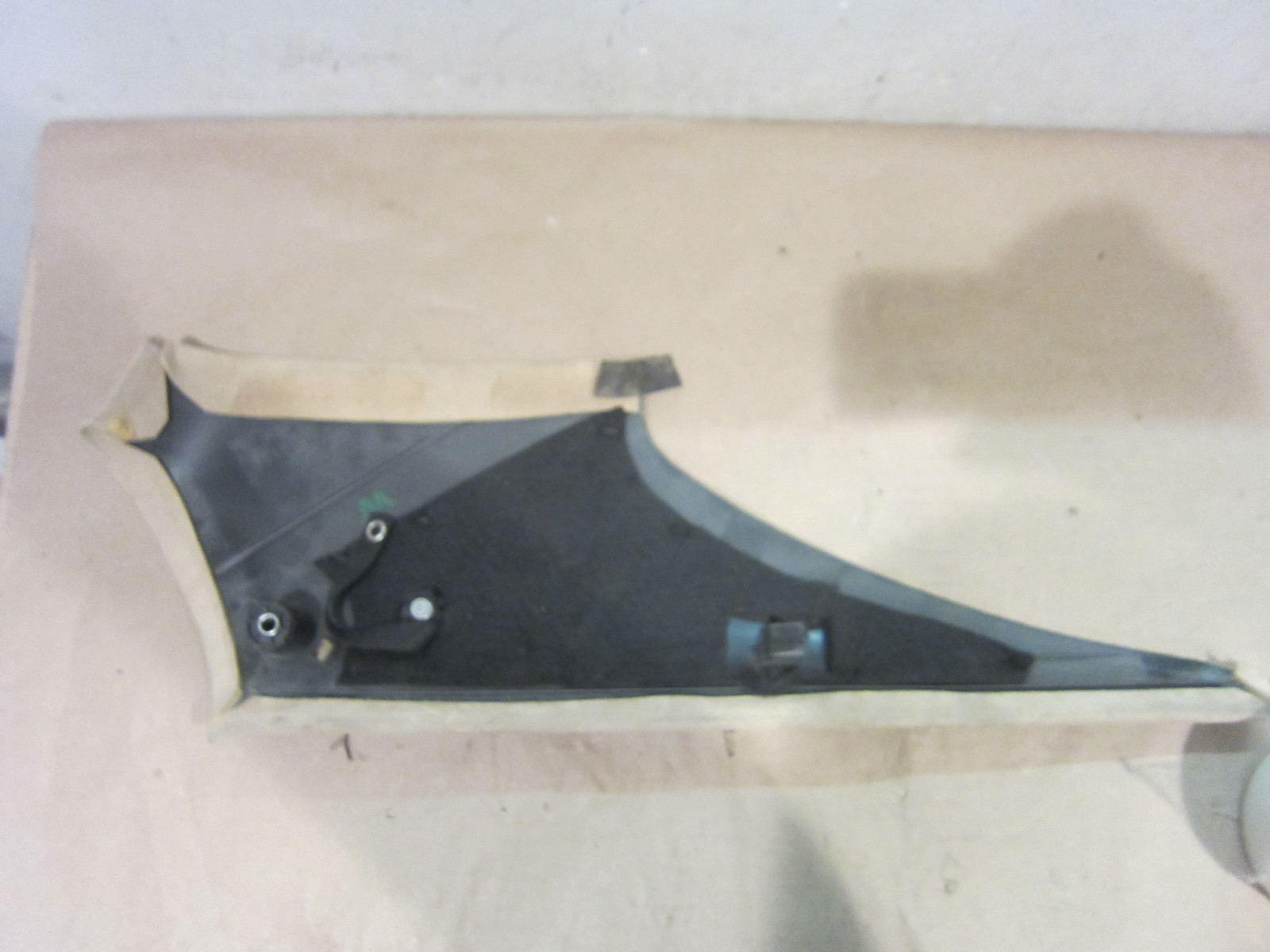 Maserati Quattroporte RH Rear Upper C Pillar Cover Trim  Beige -  P/N 67201900