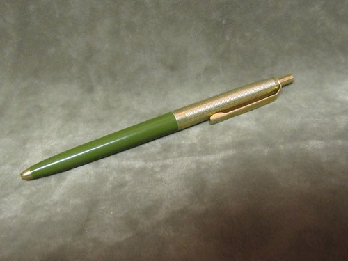 Vintage 1970's Amsterdam Pen Company Green Gold Cap mechaical Ink Pen w/clip