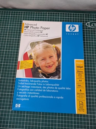 HP A4 White Advanced Glossy Photo Paper 250gsm (Pack of 25) Q5456A