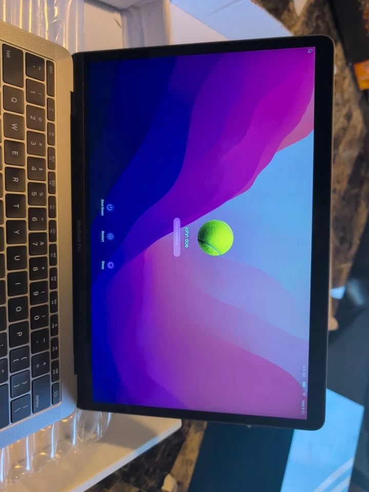 Apple MacBook Pro 13 inch Laptop - A1708 (2017) - Image 4 of 4