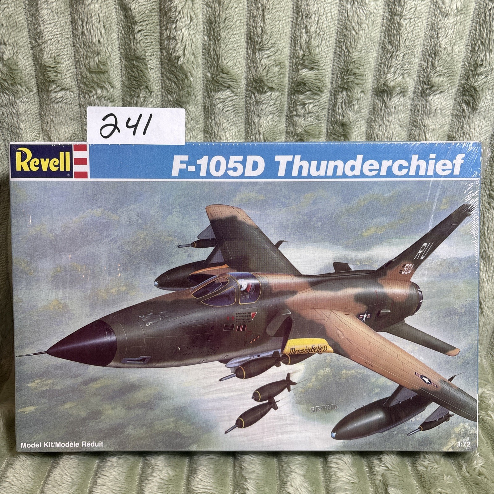1/72 Monogram Revell USAF F-105D Thunderchief 4363 - NEW Sealed Box