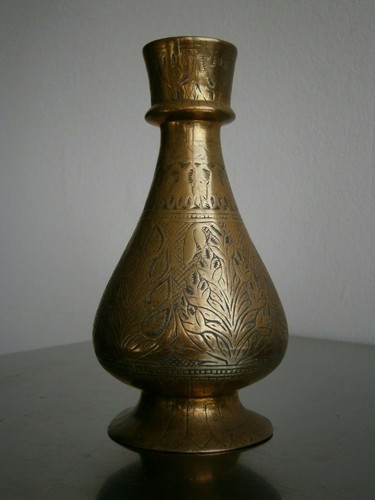 VASE ANCIEN BRONZE CISELE DECOR ART ISLAM PERSE INDE DECO ORIENTALE - Imagen 1 de 9