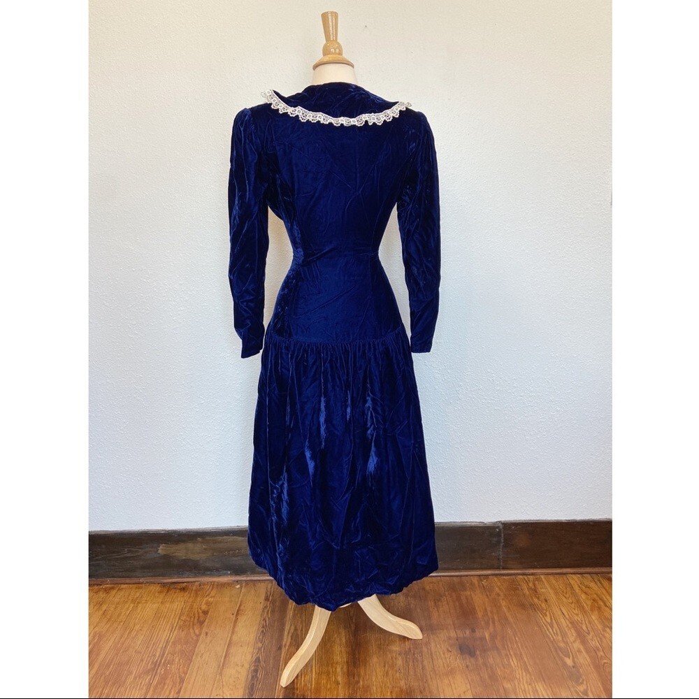 Vintage 70’s Gunne Sax Size 11 Blue Velvet Victorian Long Sleeve Lace Dress