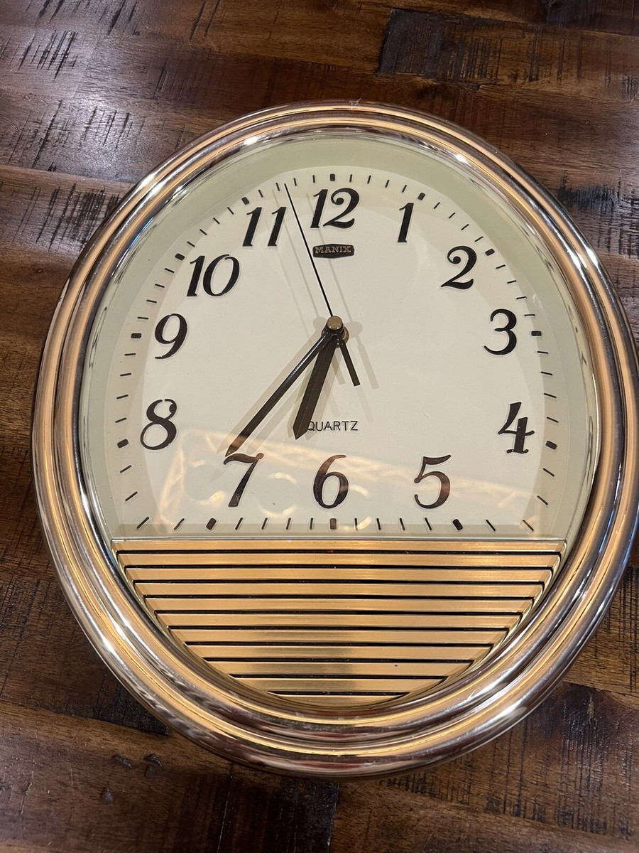Vintage Manix Mid Century Modern Plastic Quartz Wall Clock Battery